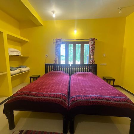 Sharad Baug Homestay Bhuj Luaran gambar