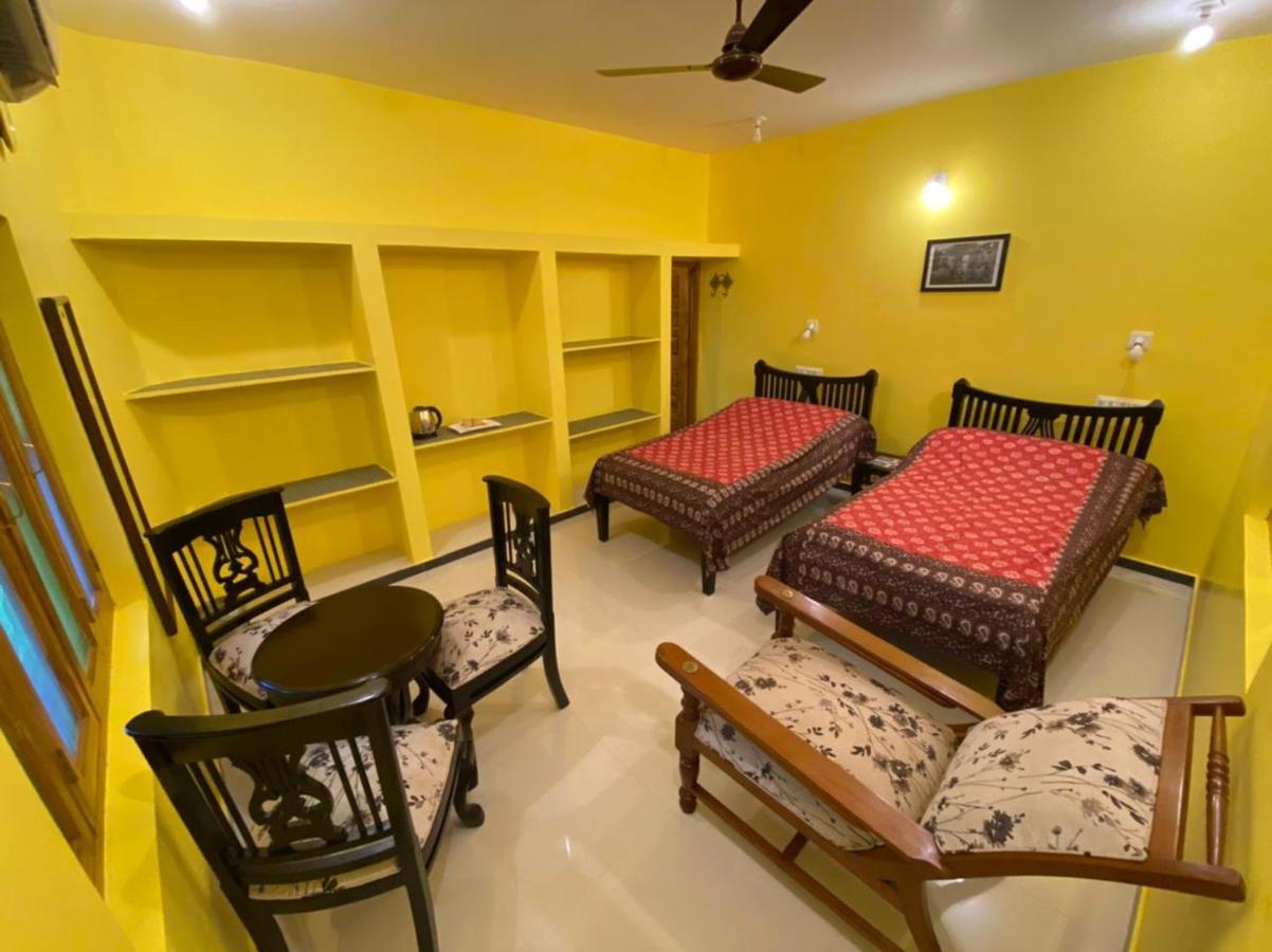 Sharad Baug Homestay Bhuj Luaran gambar