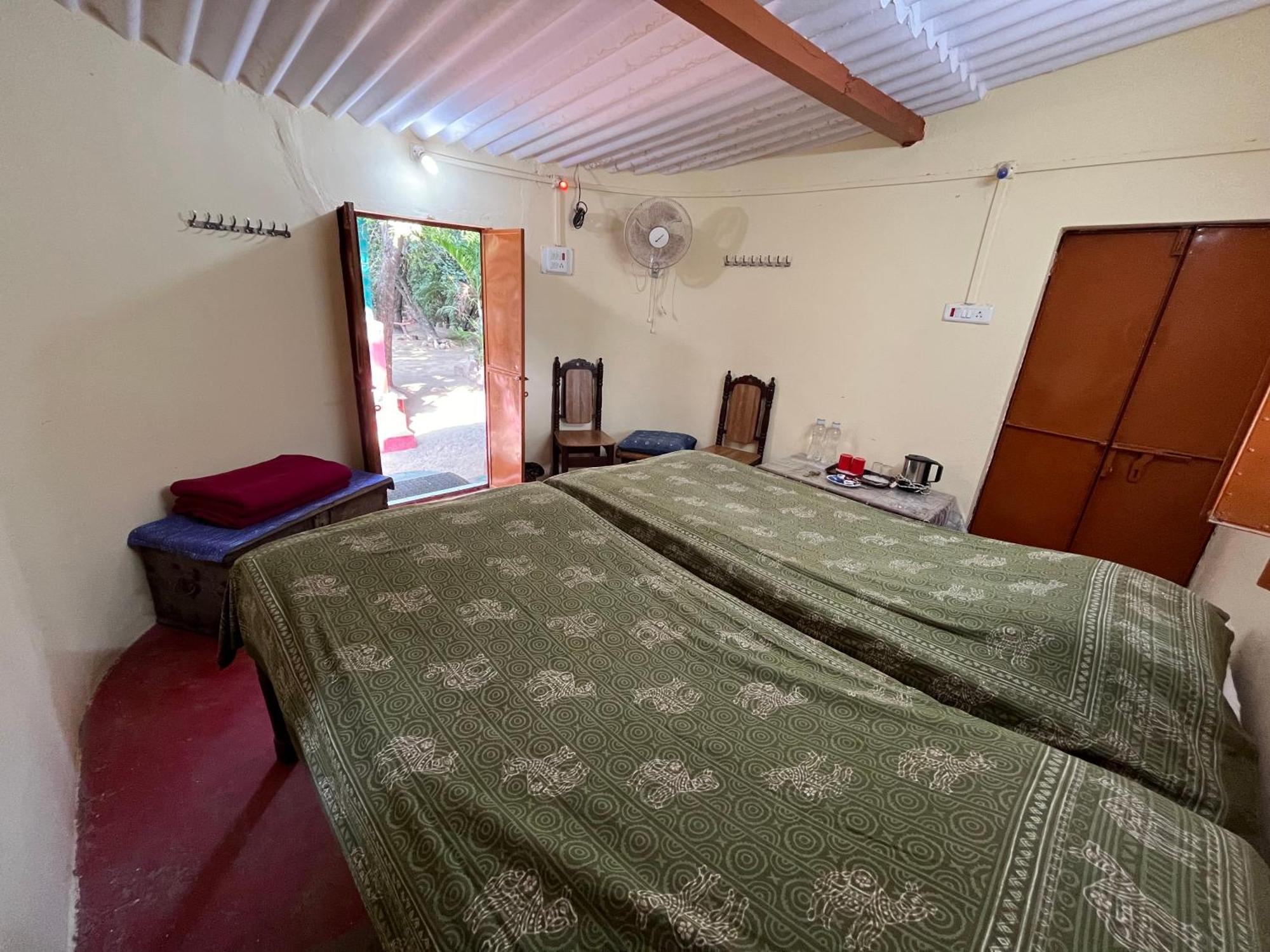 Sharad Baug Homestay Bhuj Luaran gambar