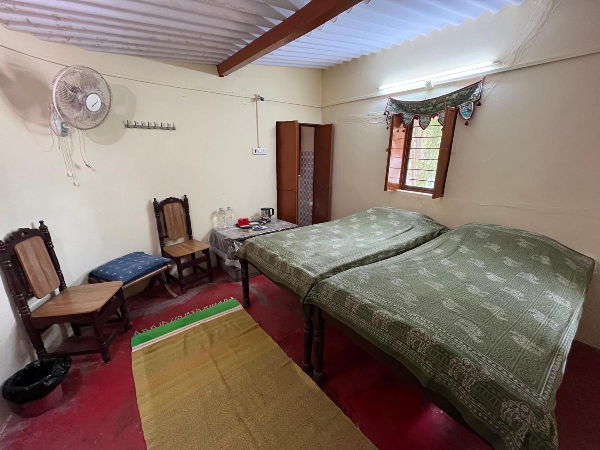 Sharad Baug Homestay Bhuj Luaran gambar