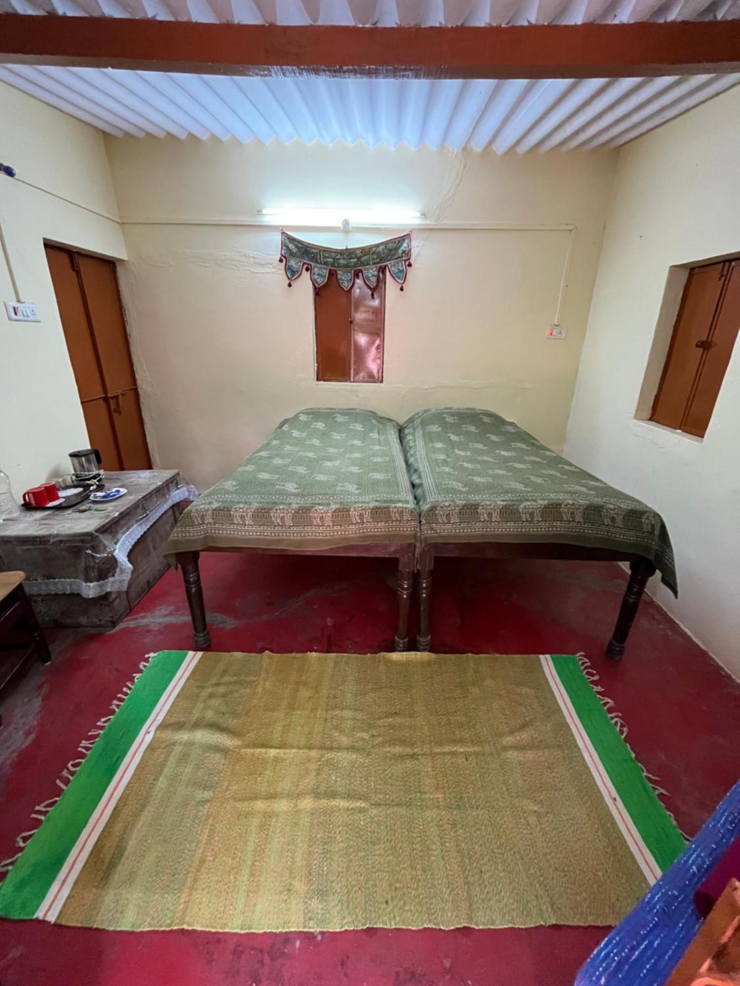 Sharad Baug Homestay Bhuj Luaran gambar