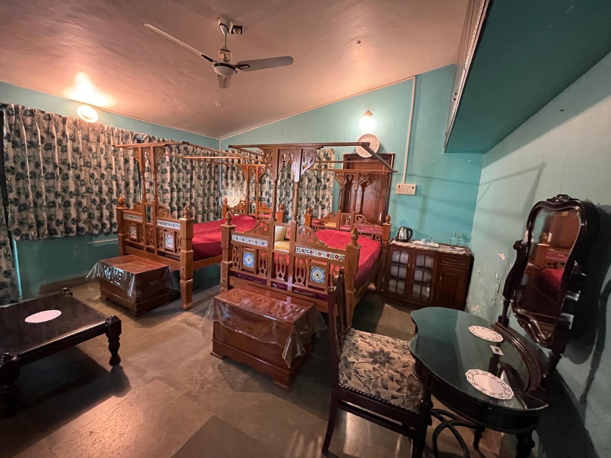 Sharad Baug Homestay Bhuj Luaran gambar