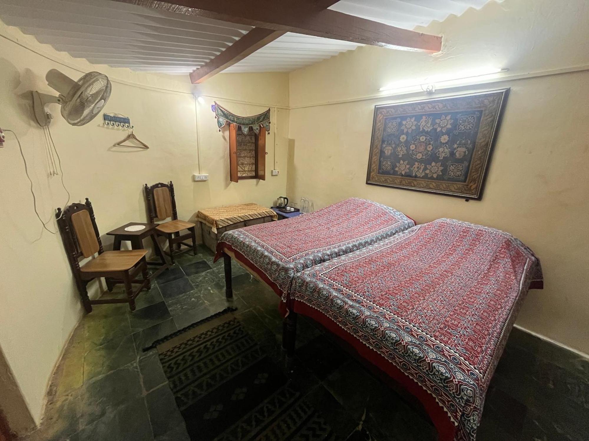 Sharad Baug Homestay Bhuj Luaran gambar